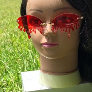 NWT- dripping Red sunglasses